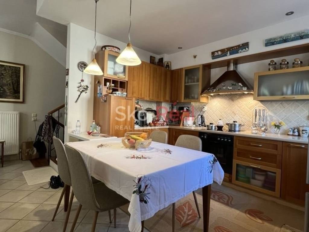 Κουζίνα με ηλεκτρικές συσκευές