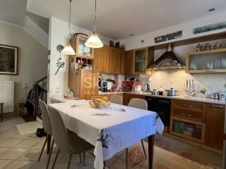 Κουζίνα με ηλεκτρικές συσκευές