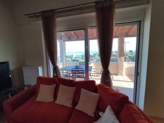 ΘΕΑ ΑΠΟ ΣΑΛΟΝΙ