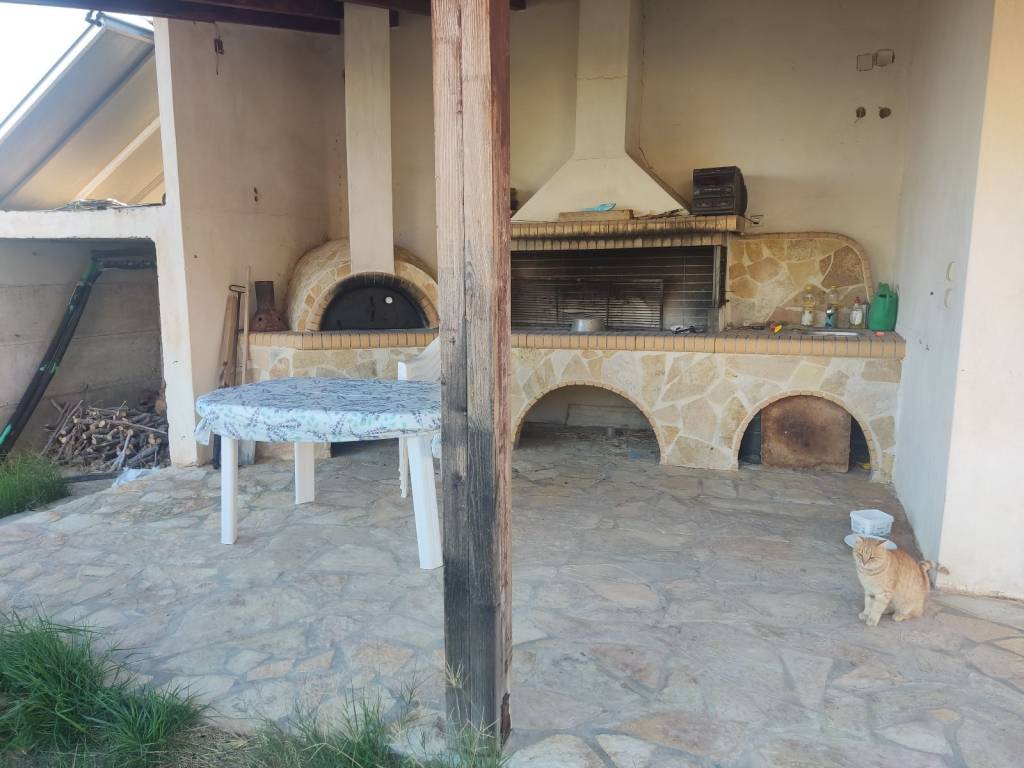 BBQ ΚΑΙ ΦΟΥΡΝΟΣ