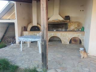 BBQ ΚΑΙ ΦΟΥΡΝΟΣ