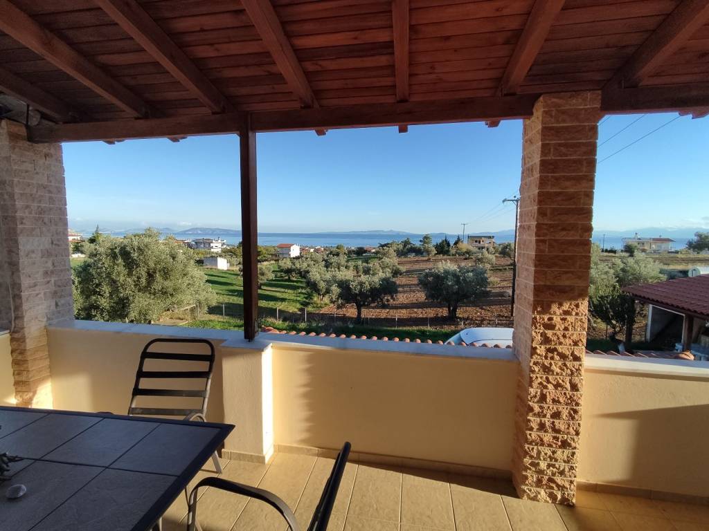 ΘΕΑ ΑΠΟ ΒΕΡΑΝΤΑ