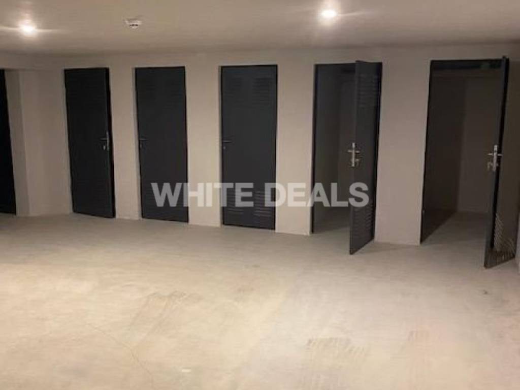 Αποθήκες στο υπόγειο