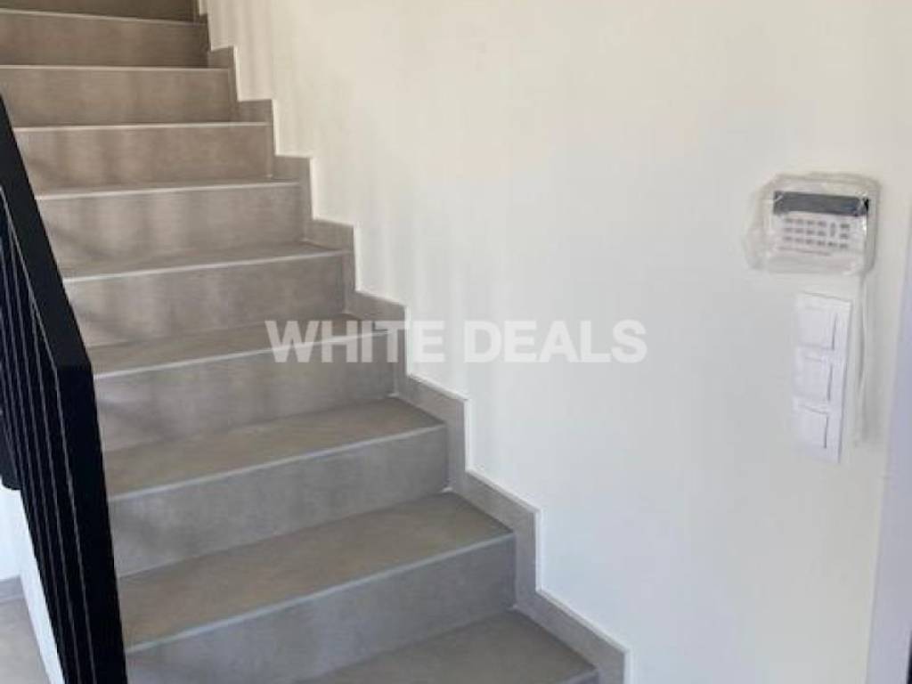 ,Μεγάλη εσωτερική σκάλα