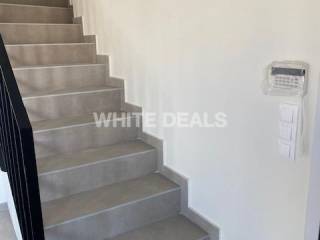 ,Μεγάλη εσωτερική σκάλα