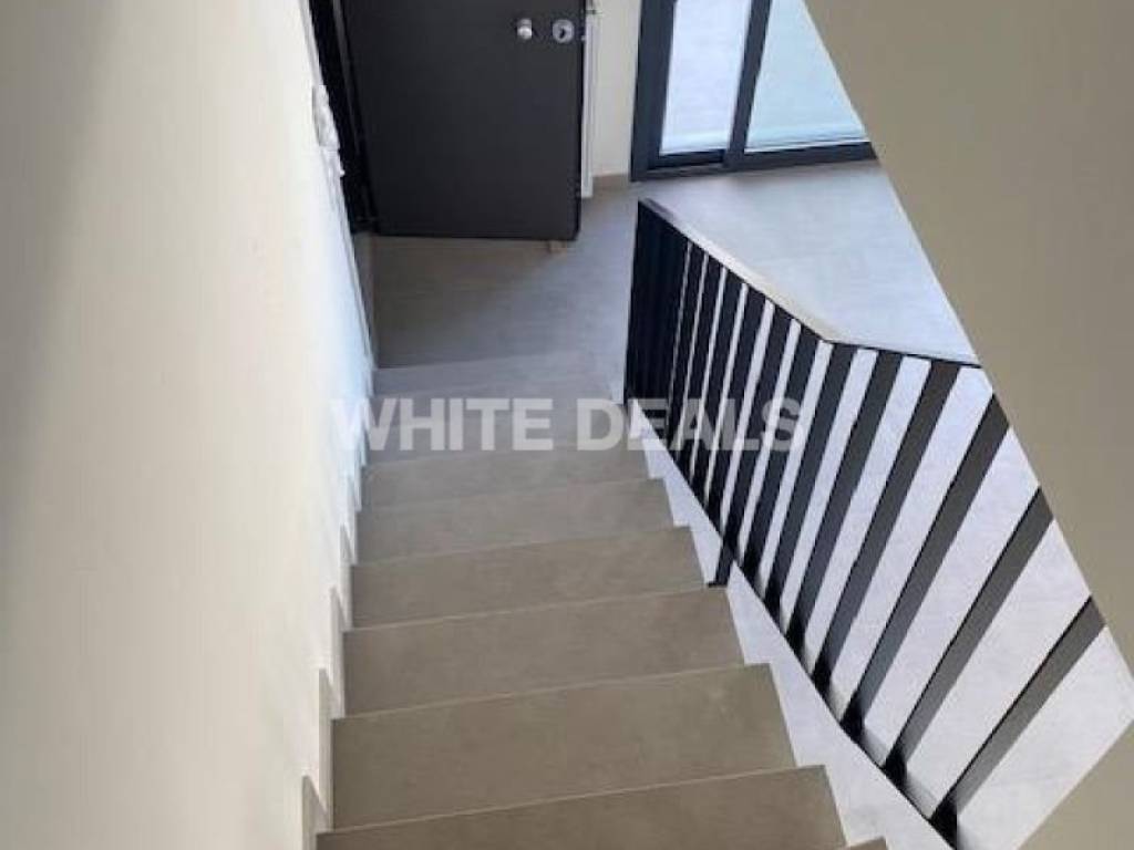 Μεγάλη εσωτερική σκάλα