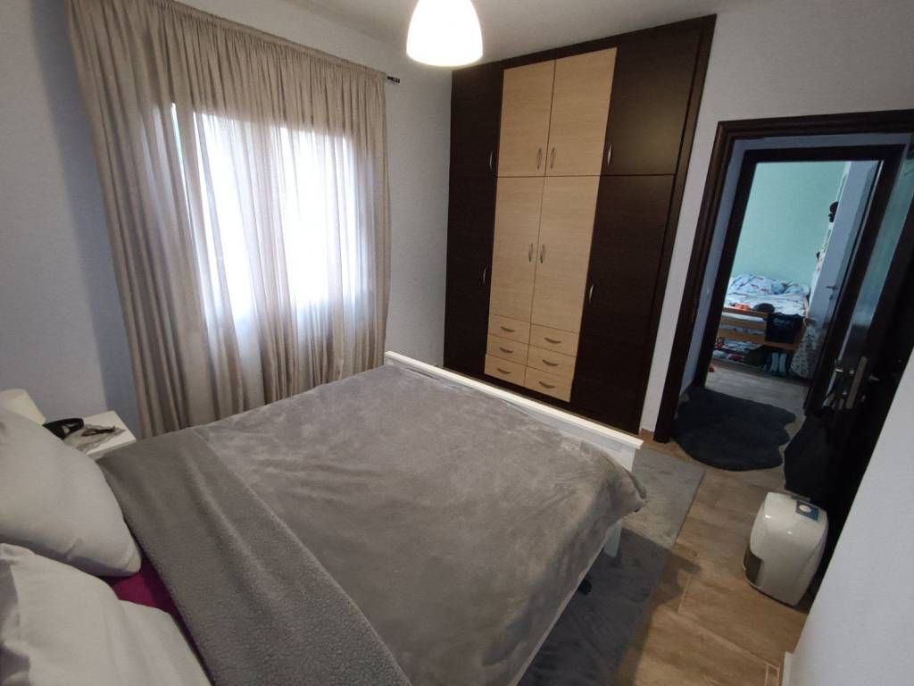 ANYPLACE MESITIKES YPERESIES