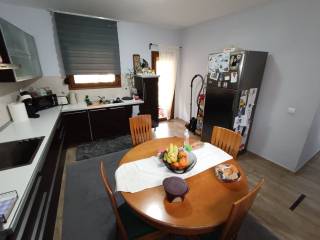 ANYPLACE MESITIKES YPERESIES