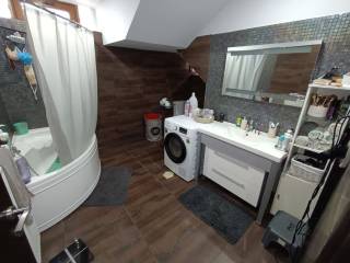 ANYPLACE MESITIKES YPERESIES