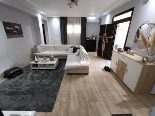 ANYPLACE MESITIKES YPERESIES