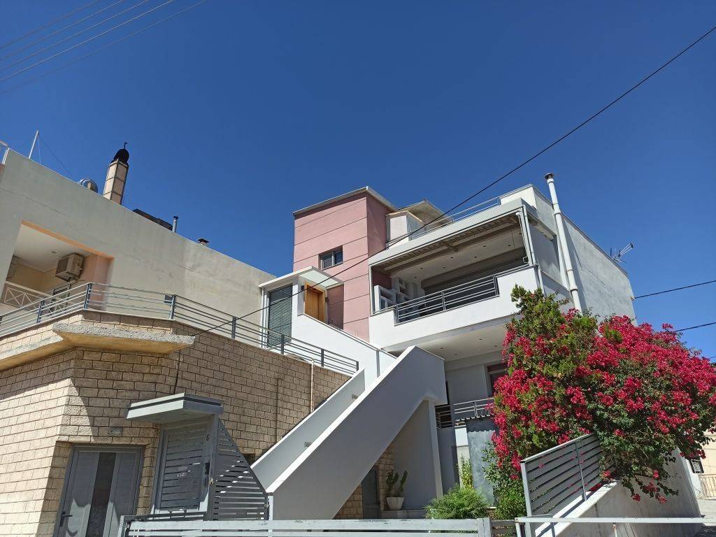 Η ΝΟΤΙΑ ΟΨΗ ΤΗΣ ΚΑΤΟΙΚΙΑΣ