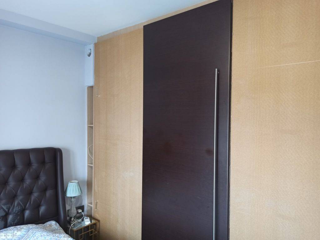 ΥΠΝΟΔΩΜΑΤΙΟ ΤΗΣ ΜΕΖΟΝΕΤΑΣ, ΠΡΩΤΟΣ ΟΡΟΦΟΣ