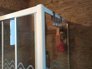 ΜΠΑΝΙΟ ΤΗΣ ΜΕΖΟΝΕΤΑΣ, ΠΡΩΤΟΣ ΟΡΟΦΟΣ