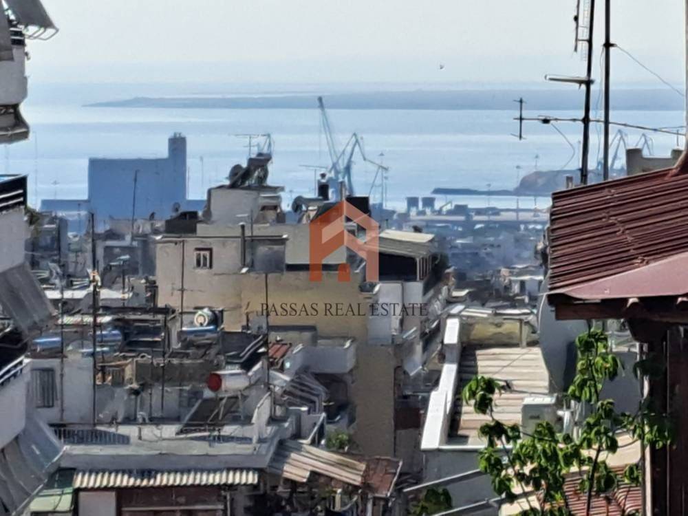 Θέα απο μπαλκόνι