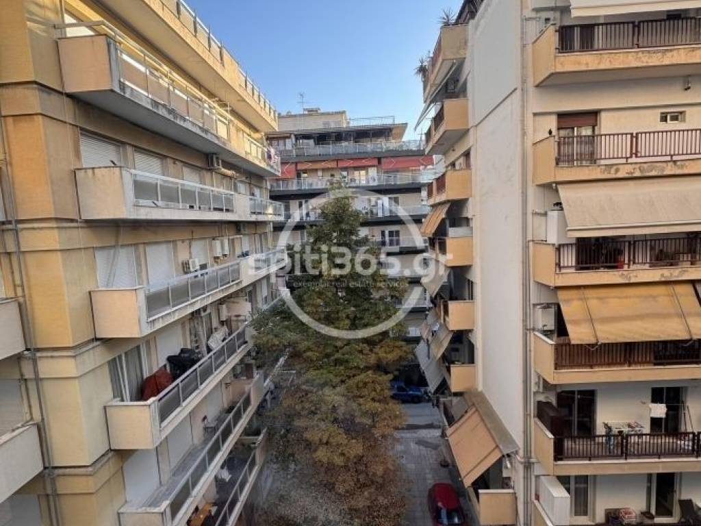 Θέα από μπαλκόνι