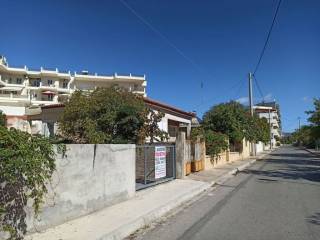 E PROSOPSE EPI TES ODOY TH.TSEKE