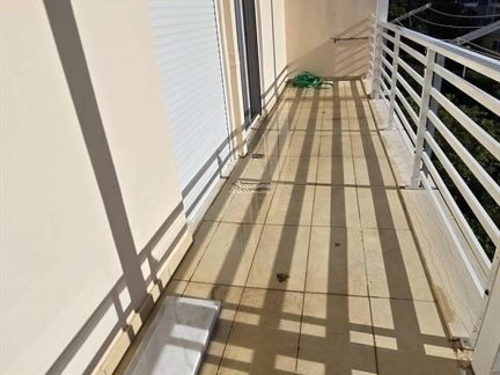 ΜΠΑΛΚΟΝΙ ΠΙΣΩ