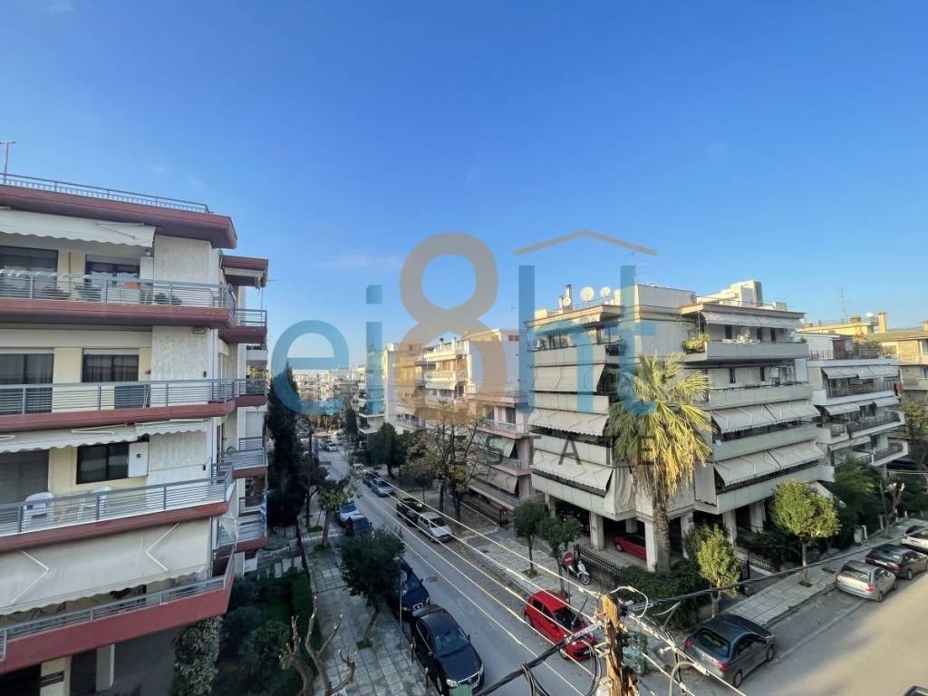 Θέα από μπαλκόνι