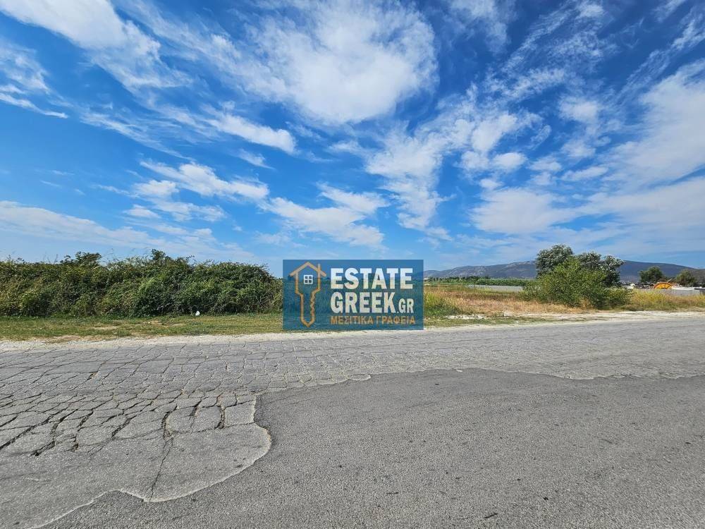 ★ Κτίζει 1181 τ.μ. ★ Βρίσκεται σε 2 δρόμους ★ Σε κεντρικό σημείο ★