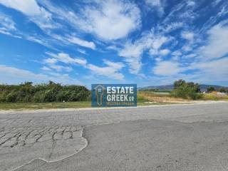 ★ Κτίζει 1181 τ.μ. ★ Βρίσκεται σε 2 δρόμους ★ Σε κεντρικό σημείο ★