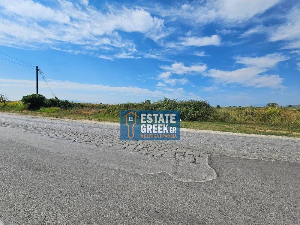 ★ Κτίζει 1181 τ.μ. ★ Βρίσκεται σε 2 δρόμους ★ Σε κεντρικό σημείο ★