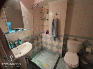 Forumland Real Estate, Μπάνιο