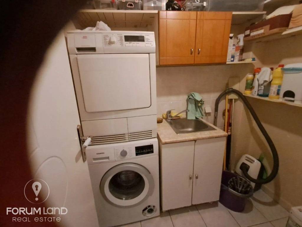 Forumland Real Estate, Αποθήκη