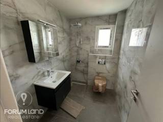 Forumland Real Estate, Μπάνιο