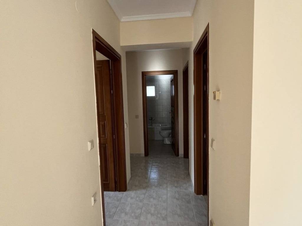 Forumland Real Estate, Διάδρομος