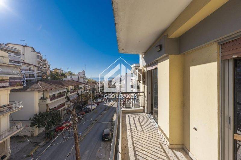 Θέα από μπαλκόνι