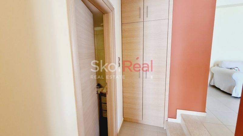 Ντουλάπα διαδρόμου