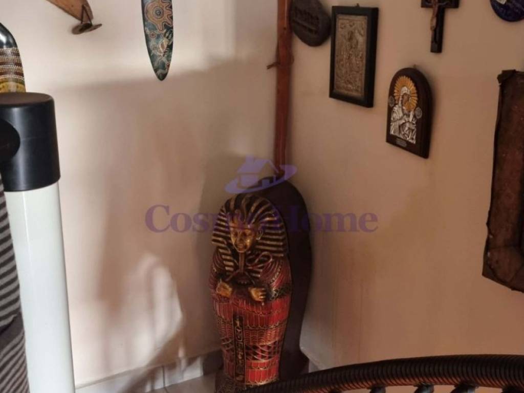 ΕΣΩΤΕΡΙΚΕΣ ΣΚΑΛΕΣ