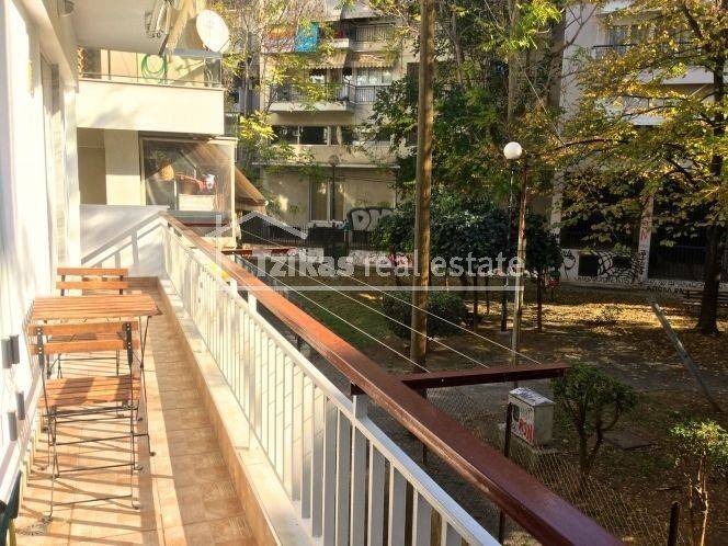 Θέα από μπαλκόνι