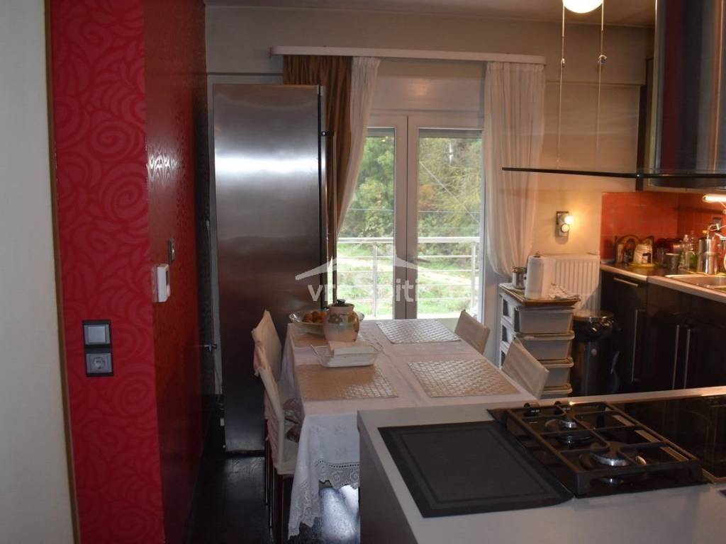 ΑΠΟΨΗ ΣΑΛΟΝΙ - ΚΑΘΙΣΤΙΚΟ