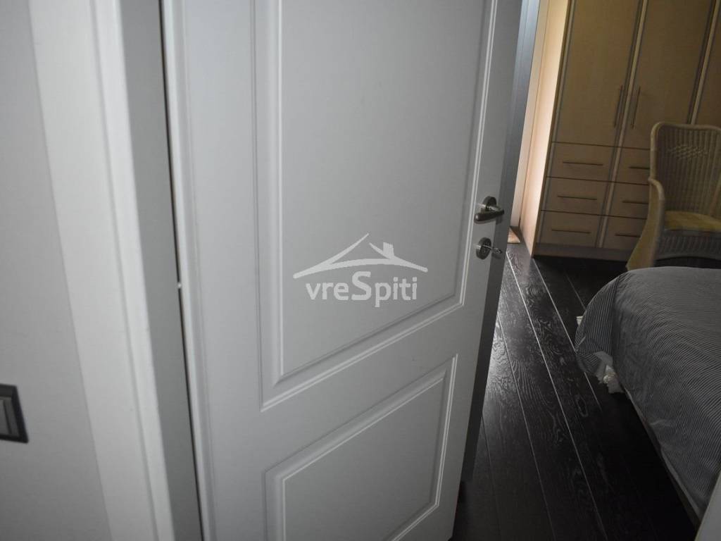 ΕΣΩΤΕΡΙΚΕΣ ΠΟΡΤΕΣ