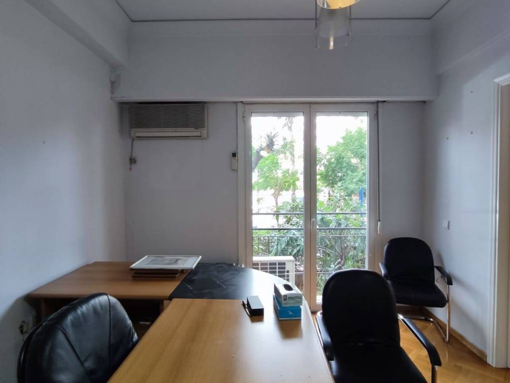 γραφείο - δωμάτιο