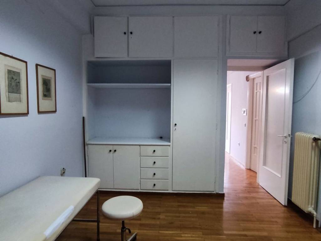 δωμάτιο - γραφείο