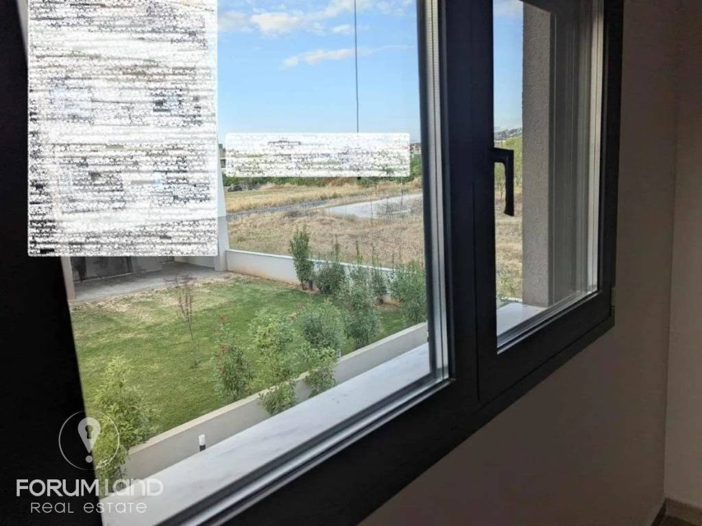 Forumland Real Estate, Κουφώματα