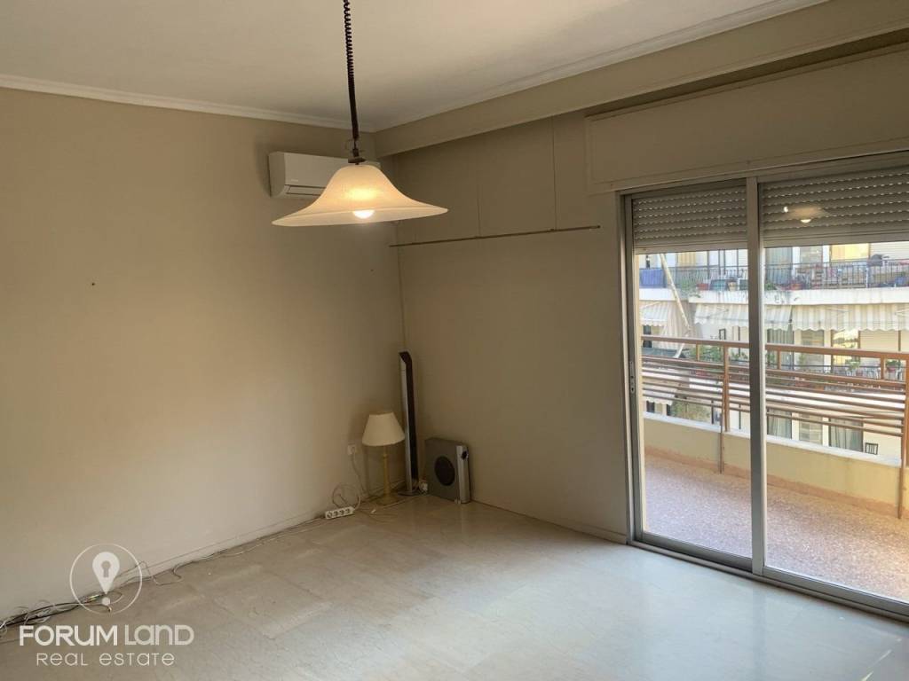 Forumland Real Estate, Καθιστικό