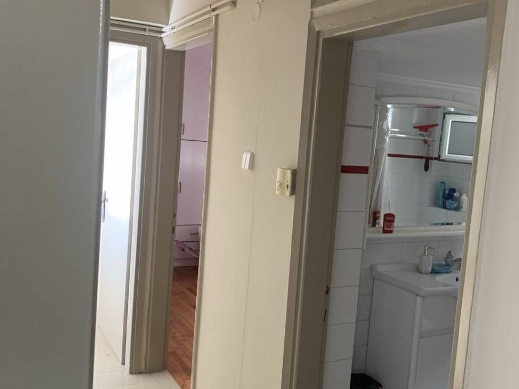 Forumland Real Estate, Διάδρομος