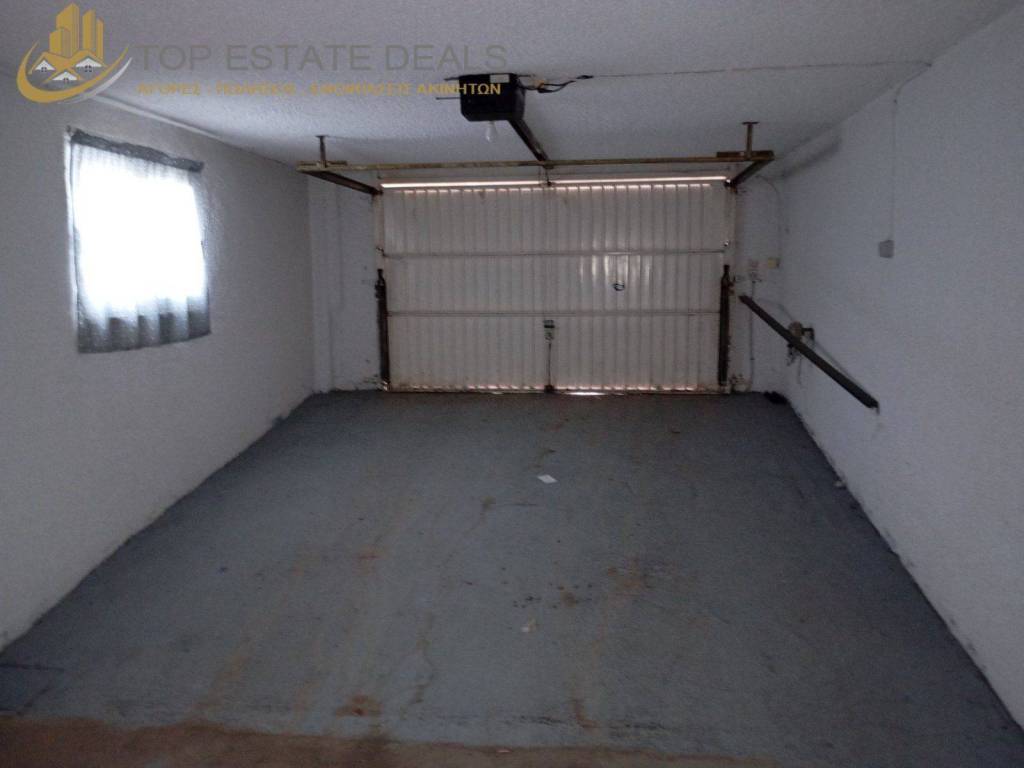 ypogeio gkaraz 2 ich  - elektrike porta eisodoy -parathyro