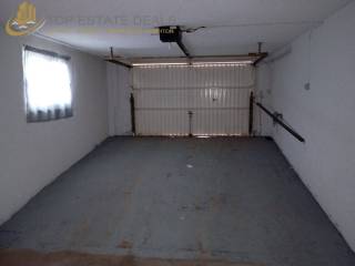 ypogeio gkaraz 2 ich  - elektrike porta eisodoy -parathyro