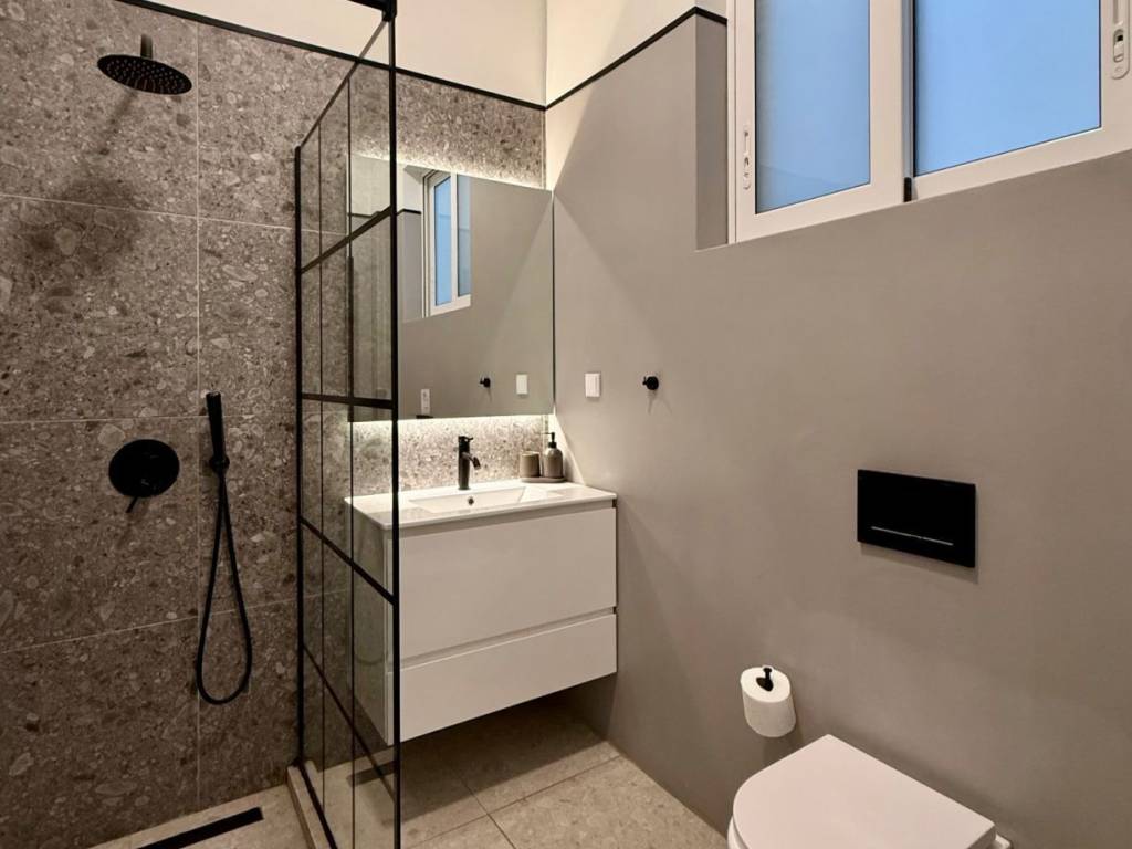 exarcheia_residential_apartment_for_sale