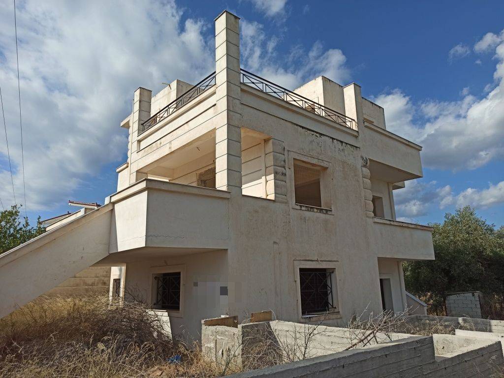 E DYTIKE KAI NOTIA OPSE TES KATOIKIAS