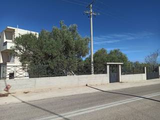 PROSOPSE 23 m. EPI TES EPARCHIAKES ODOY MEGARON-PERACHORAS