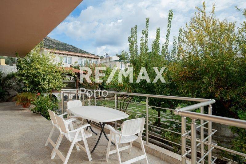 Θέα από μπαλκόνι