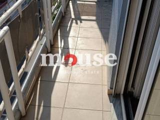 Μπαλκόνι μπρος