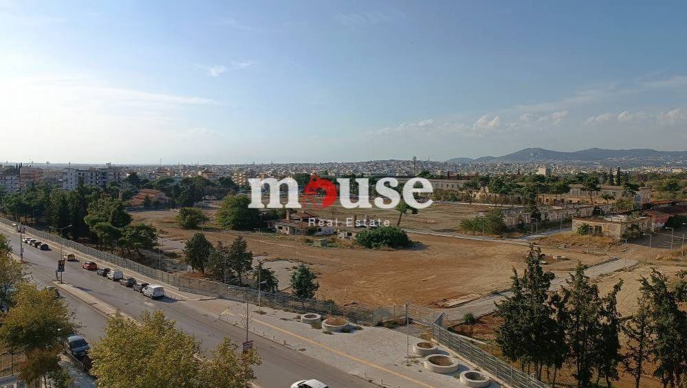 Θέα απο μπαλκόνι