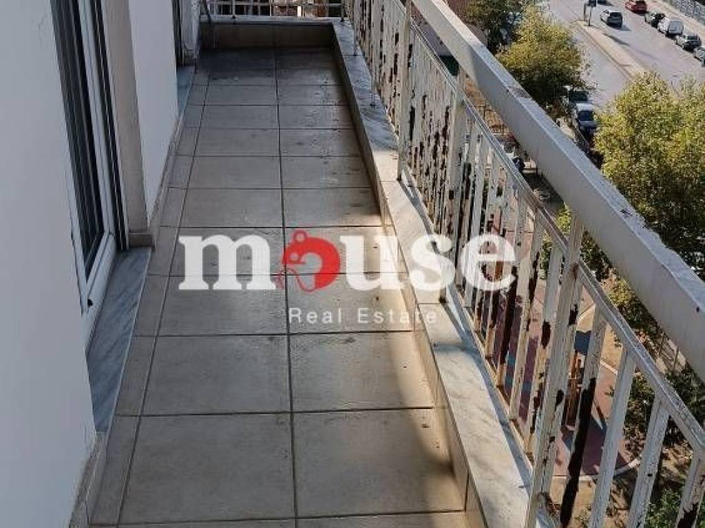 Μπαλκόνι κουζίνας και δωμάτιο 2