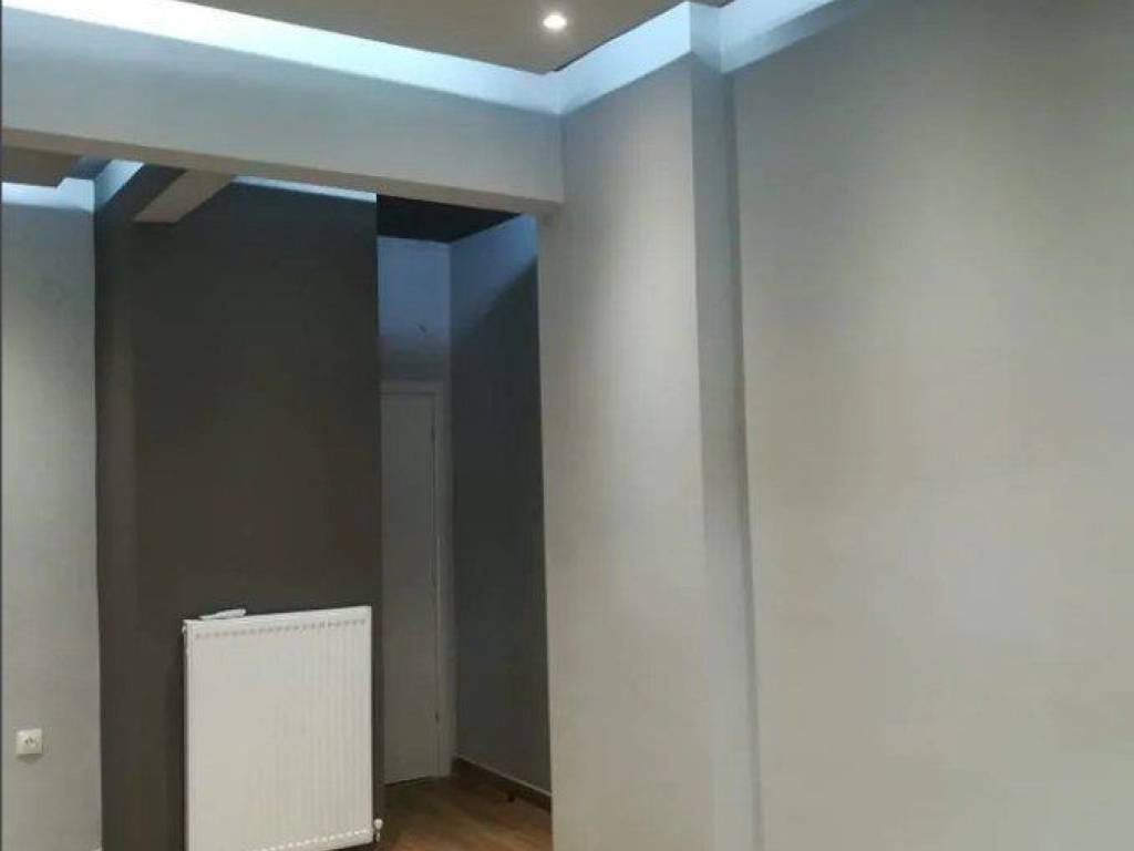 Forumland Real Estate, Σαλόνι